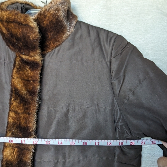 Jones New York Dark Brown Teddy Coat with Faux Fur Trim - Picture 15 of 16